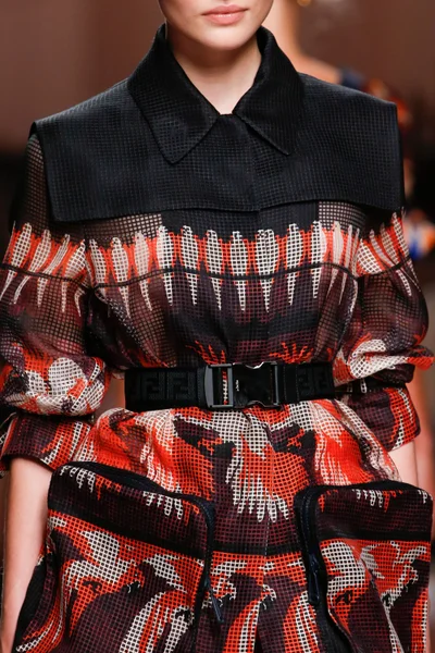 Look 65